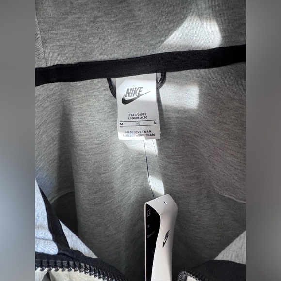 Grey nike tech size medium - Picture 2 of 5